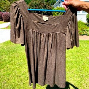 Gold Ella Moss top. Size L.